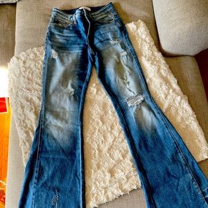Bell bottom jeans only worn twice. Like brand new.